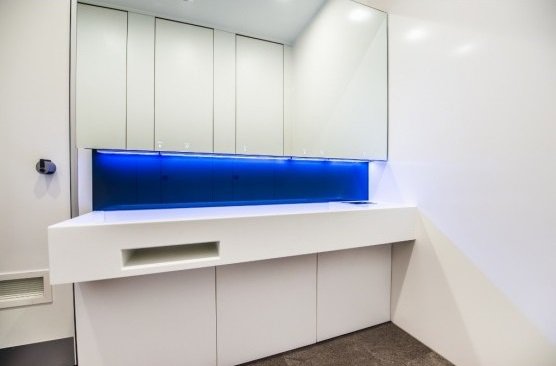 Made for one of our #washroom projects, we have a #Tristone solid surface trough surplus to requirements. #sale

commercialwashroomsltd.co.uk/products/comme…