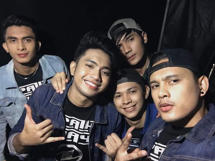 PathwayOFCL's tweet photo. Farmers, Cubao! #BoyGroupInvasion2 https://t.co/XAFDHyFLal