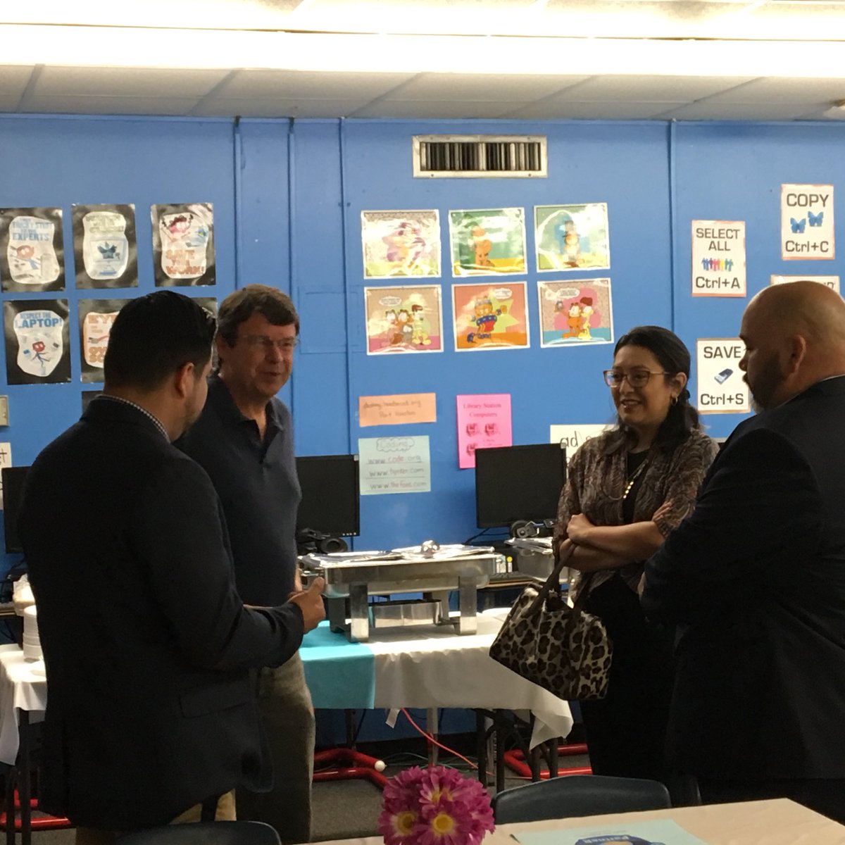 PortHoustonES's tweet photo. PHES welcomes Community and Business partners this morning for a meeting and breakfast #hisdcommunity @TeamHISD @VGarcia_PH @Atty_SusanSoto https://t.co/glxtUYHNkQ