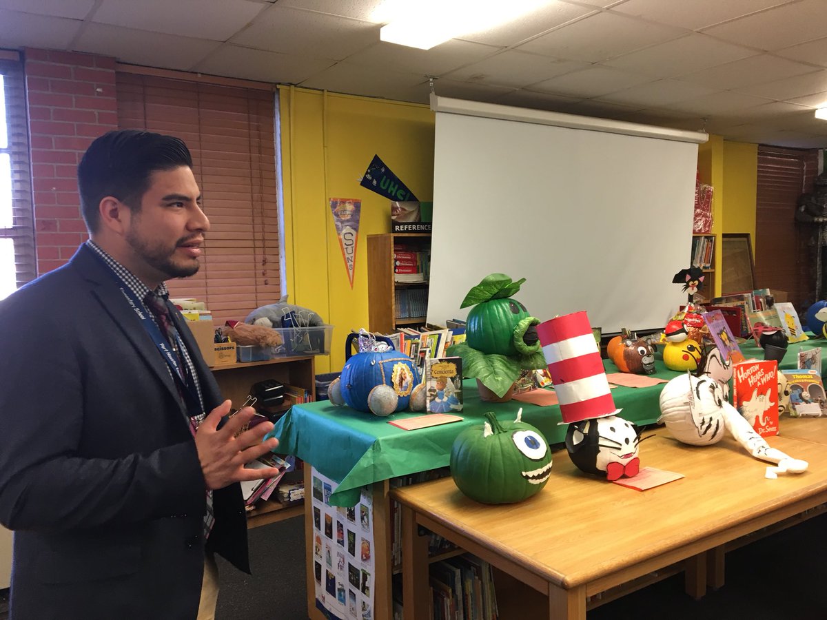 PortHoustonES's tweet photo. PHES welcomes Community and Business partners this morning for a meeting and breakfast #hisdcommunity @TeamHISD @VGarcia_PH @Atty_SusanSoto https://t.co/glxtUYHNkQ