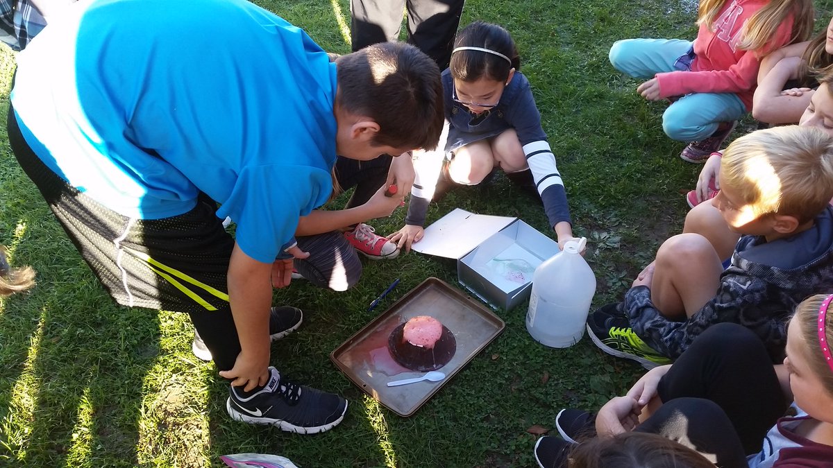 JulieNiebauer's tweet image. Will it erupt???  Yes!!  #itsworthit