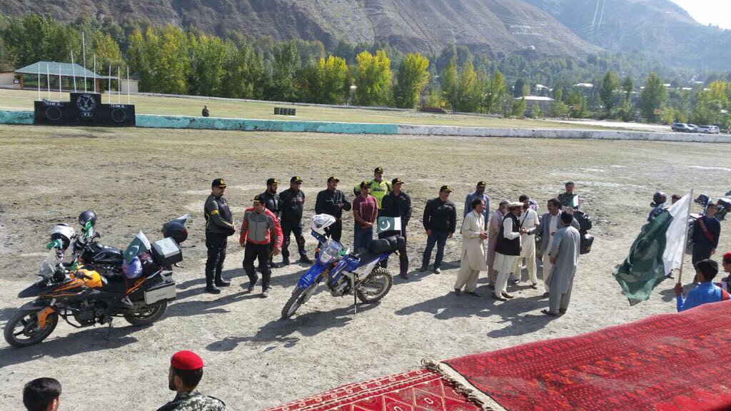 shizakhan466's tweet photo. Pakistan’s 1st GRAND countrywide Motor Rally takes us into the world of Motor sport, showcases vintage cars &amp; heavy bikes @PakMotorRally https://t.co/k7XejWtDOl