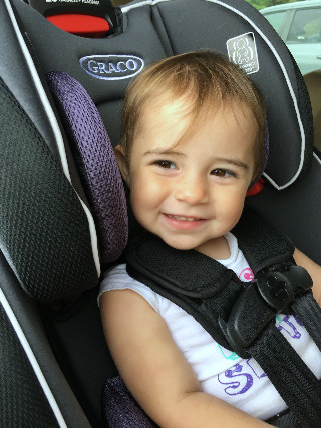 LittleUsBlog's tweet photo. Emilia's got #CarSeatConfidence do you? #GracoAtWM #ad >>> https://t.co/Pjw1SnI71C #parenting #parentinghacks #safety https://t.co/XpHyzxJbED
