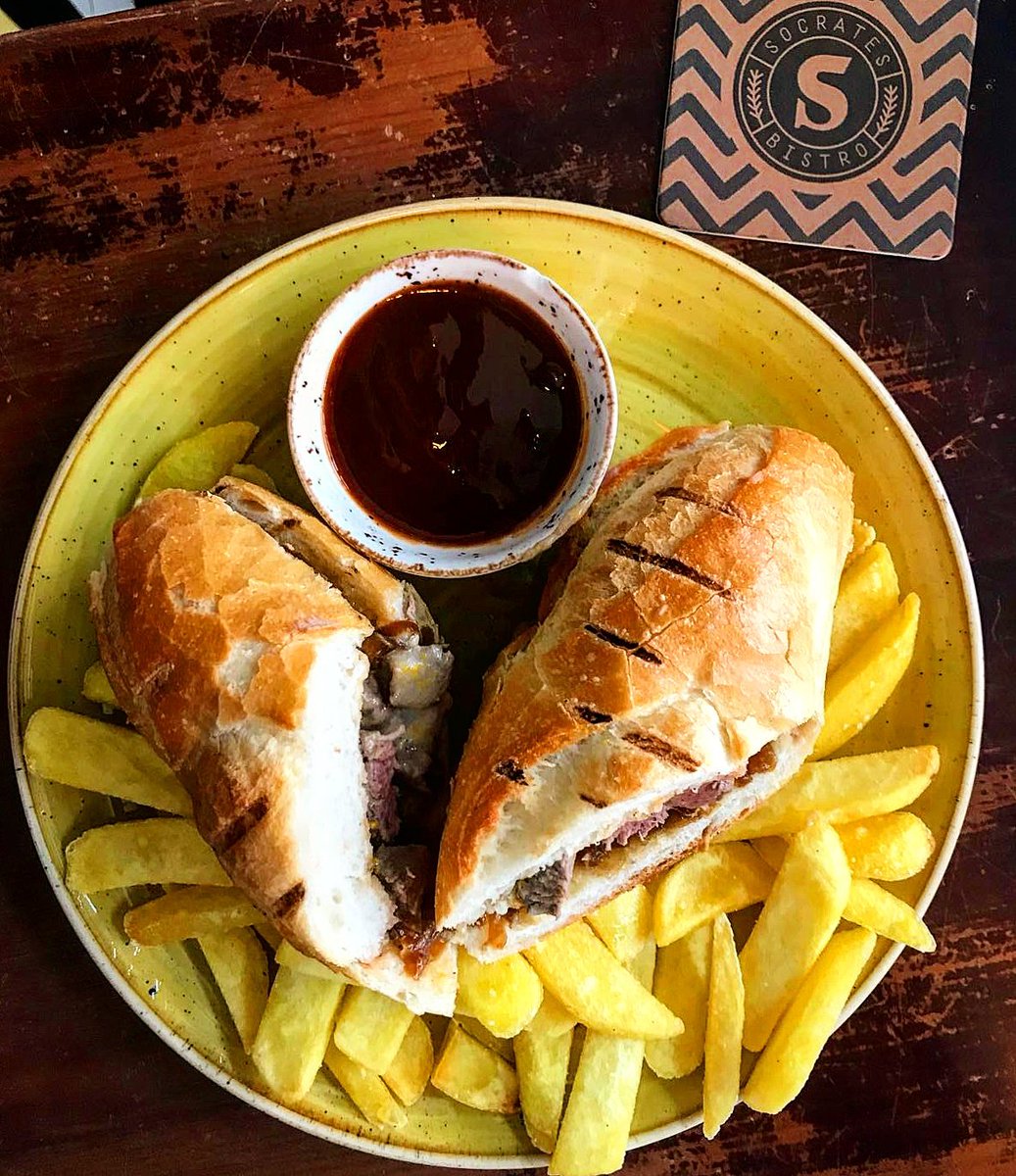 Socrates Bistro'da sandviç vakti... Etli, tavuklu, ton balıklı ya da mozarellalı tercih sizin