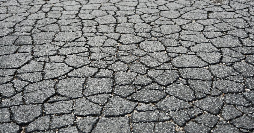 RocciesAsphalt's tweet photo. Looking to fix those ugly alligator cracks on your driveway? Here's what you'll need to know: https://t.co/5fZ3otDg8v https://t.co/yAK4Rx6VFo