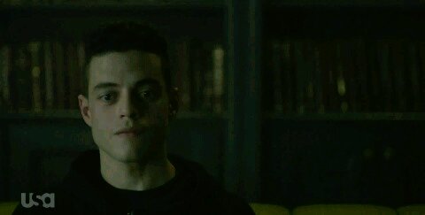 bceciCB's tweet photo. X: è bello Mr Robot? Di cosa parla?

Io:

#MrRobot https://t.co/OiQQQ8k7oQ