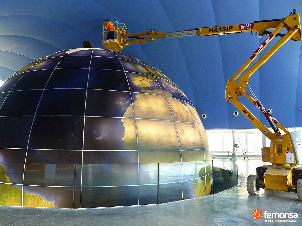 femonsa's tweet photo. Se cumplen 5 años del Planetario de Walqa, uno de nuestros tan singulares proyectos. Más info en nuestro FB #zaragoza #huesca #planetario https://t.co/OE3gXrObu0