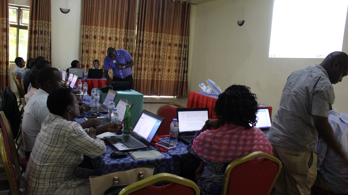 umucyo_gov_rw's tweet photo. In practice, they create a draft contract of consultancy in #UmucyoSystem by help of #EprocTeam. https://t.co/sERM3zT8eR