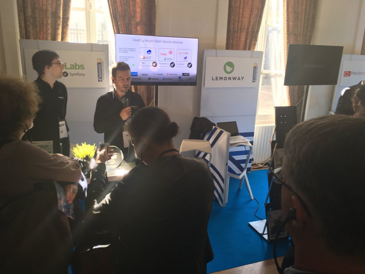 Pole_Systematic's tweet photo. En 1an @sensiolabs a vu doubler le nb de téléchargement du framework #Symfony et compte aujourd’hui + d’1 milliard d’utilisateurs! #JAP2017 https://t.co/XjWtlSenzT