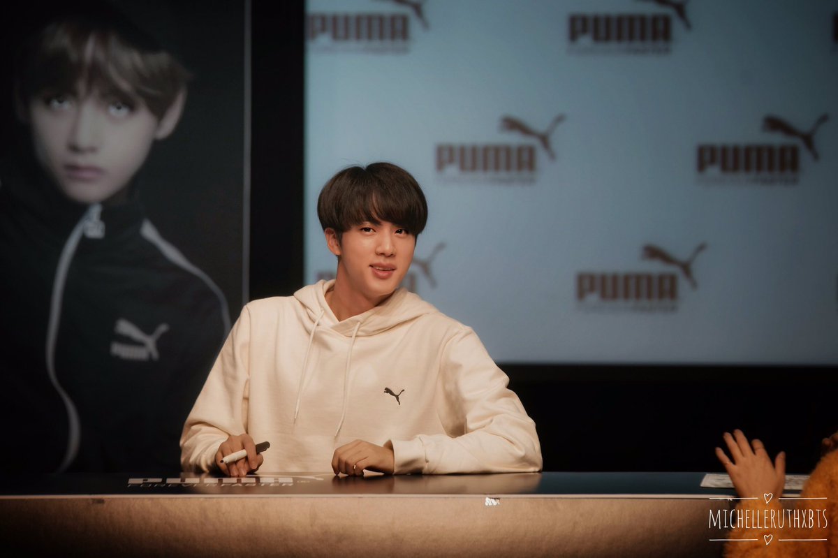 MeerausFarben39's tweet photo. 19102017 BTSXPUMA Jin
·
#BTS #防彈少年團 #방탄소년단 #PUMAXBTS #HKBTS #ARMYHK #ARMY #Jin #김석진 #worldwidehandsome https://t.co/gTOxYLUV7b