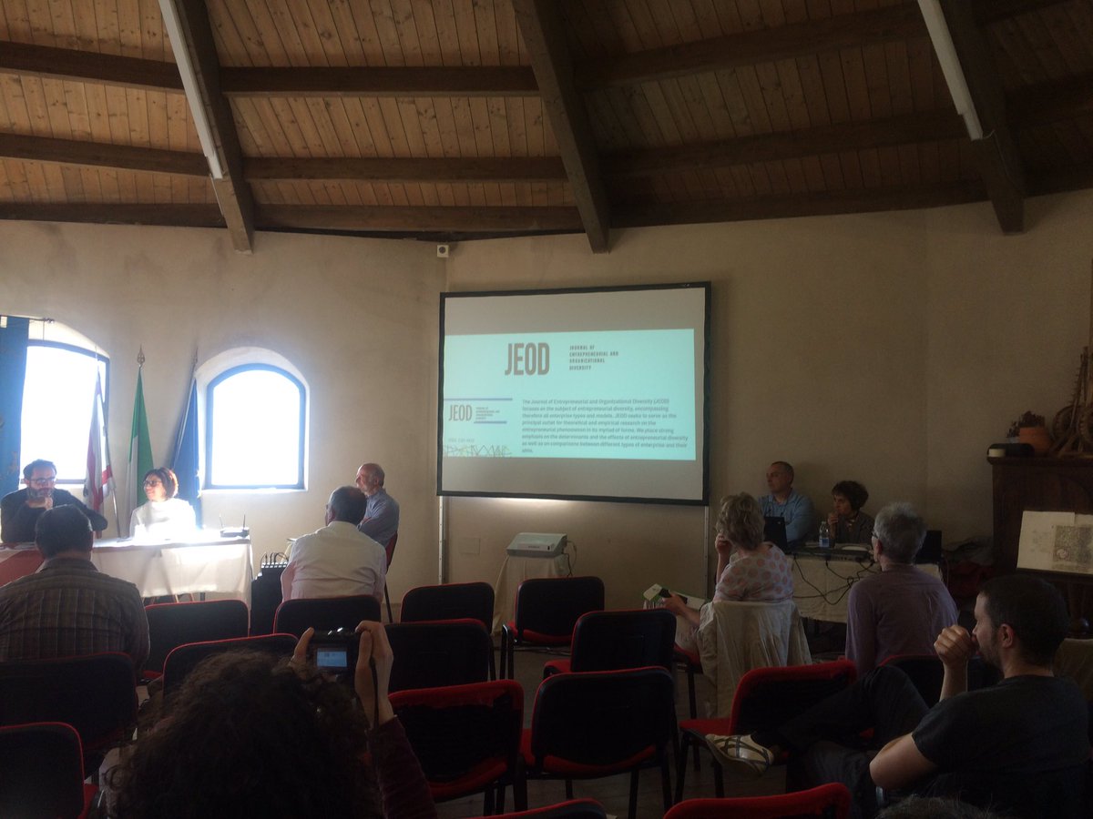 mariraf's tweet photo. #Verrucole @parcoappennino #MabUnesco Zandonai @Editormanque: #Biosfere per analizzarle abbiamo scelto punto di vista delle comunità locali https://t.co/xYAivHctDt