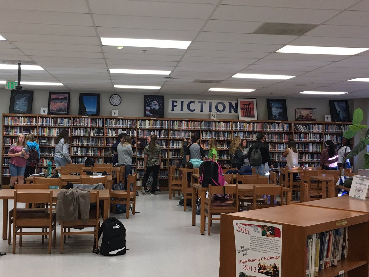 CHSCometLibrary's tweet photo. Ss in @rosieruzzi #Eng9-1B visit the Library for Orientation and book check out! Ss excited to check out and #read #bcpslmp #cometsread https://t.co/VB60nRwD79