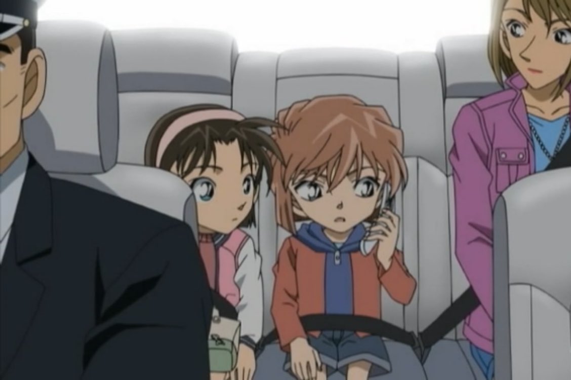 マツケン Twitterren コ哀シーンを振り返ろう 探偵団と動く哀ちゃんはコナン君に陽菜ちゃんと蘭ちゃんの行方を追っている状況を連絡 哀ちゃん 何か分かったら連絡するから こうのとりミステリーツアー コ哀シーン振り返り