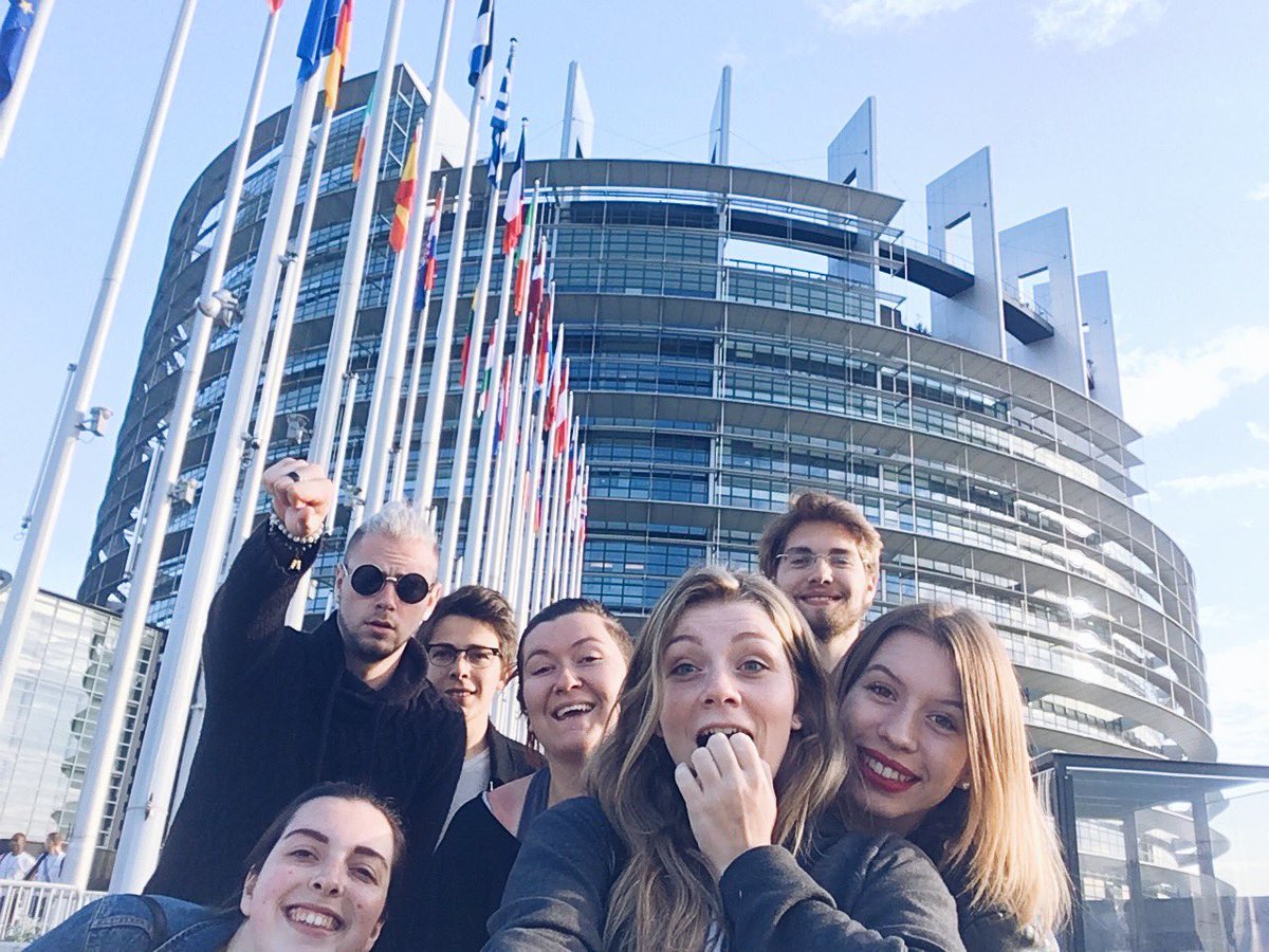 EcoleSup89's tweet photo. cet après-midi visite du @PEStrasbourg et rencontre avec Sophie Le Rue, community manager 👩🏻‍💻 #tdf2089 https://t.co/8hhp0mrnJJ