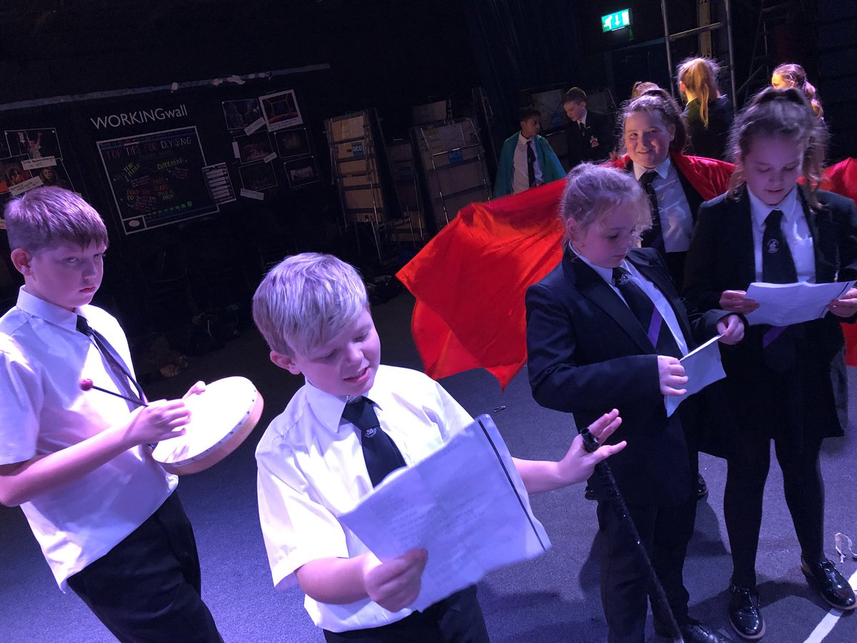 FLHSArts's tweet photo. “I’ve got a MINT idea!” #lovethisjob #wecreategreat https://t.co/I9bQaDrRlt