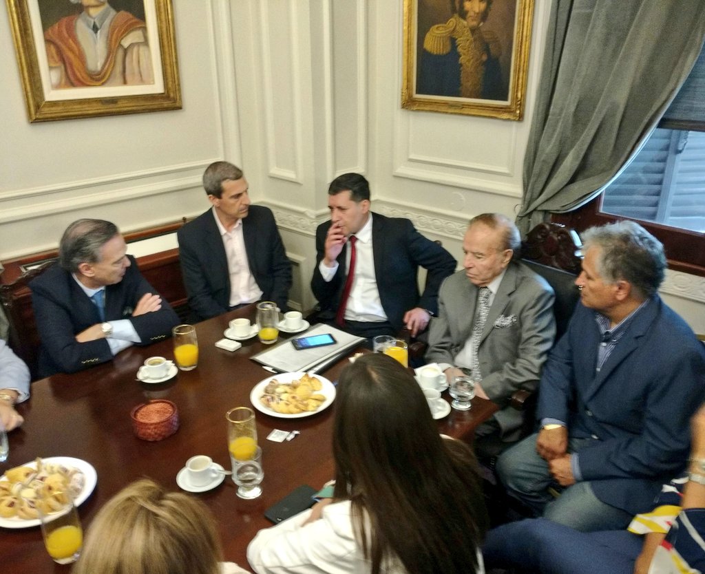 nestorgbosetti's tweet photo. Gracias Miguel Picheto por el compromiso con #LaRioja e instar al Diálogo para la Gobernabilidad.El apoyo en la lucha por #recursos es clave https://t.co/T9mXkcpcPQ