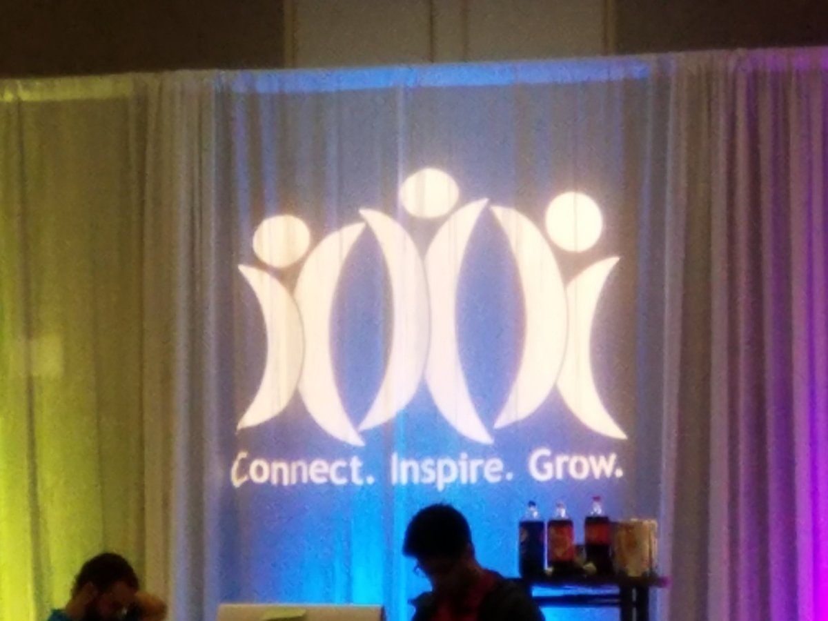 rachie_g6's tweet photo. Inspirational words for an inspirational Summit #SummITUp2017 #ExploreNewWorlds https://t.co/f0WxeQ7Wil