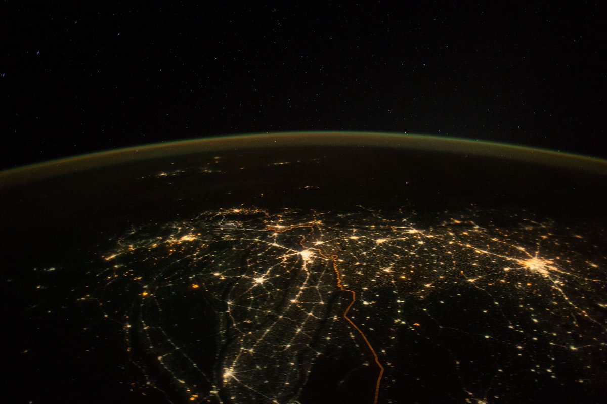 astro_paolo's tweet photo. Diwali, il Festival Indù delle luci, inizia oggi. #HappyDiwali a tutti! #Vitamission https://t.co/2f6XzOzytT
