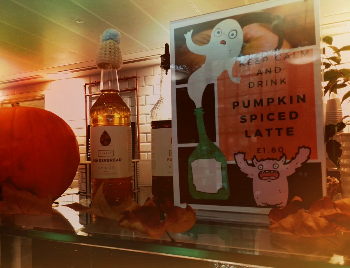 kellycuschieri's tweet photo. Never too early #halloween #hammersmith #Pumpkinbuffet @gwbramwell @EdWalker18 @Garage184SBR #spookyfilter https://t.co/uo67VqsQeW