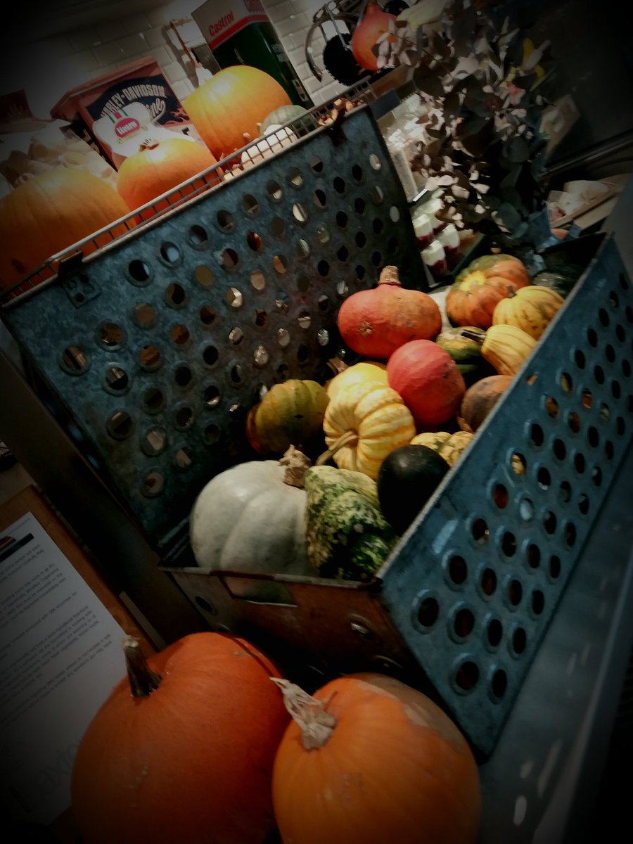 kellycuschieri's tweet photo. Never too early #halloween #hammersmith #Pumpkinbuffet @gwbramwell @EdWalker18 @Garage184SBR #spookyfilter https://t.co/uo67VqsQeW