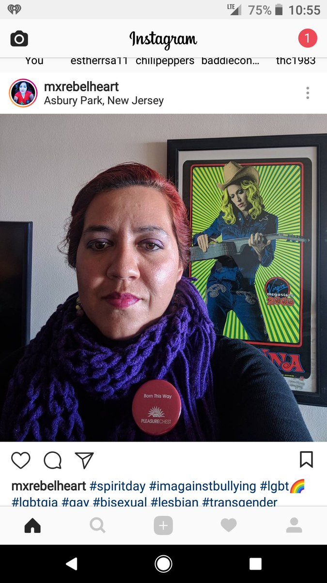sienteorgullo's tweet photo. #spiritday @glaad https://t.co/4TF2uFhGDz