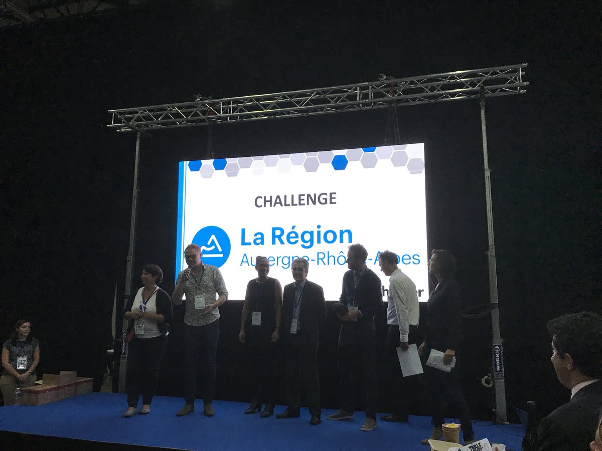 Ker_Team's tweet photo. Félicitations aux équipes gagnantes du #Hackathon de #leShaker2017 et merci à tous les partenaires ! #emploi #innovation https://t.co/QxTGd0uRzy