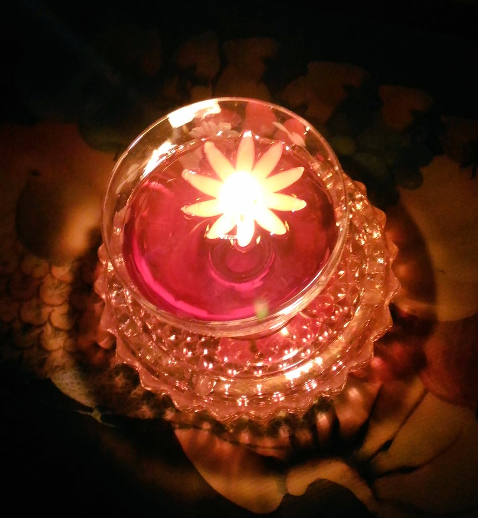 DaCraftyGal's tweet photo. 🌟🌟Happy Diwali to all  🌟🌟 https://t.co/flfLgM6sw3