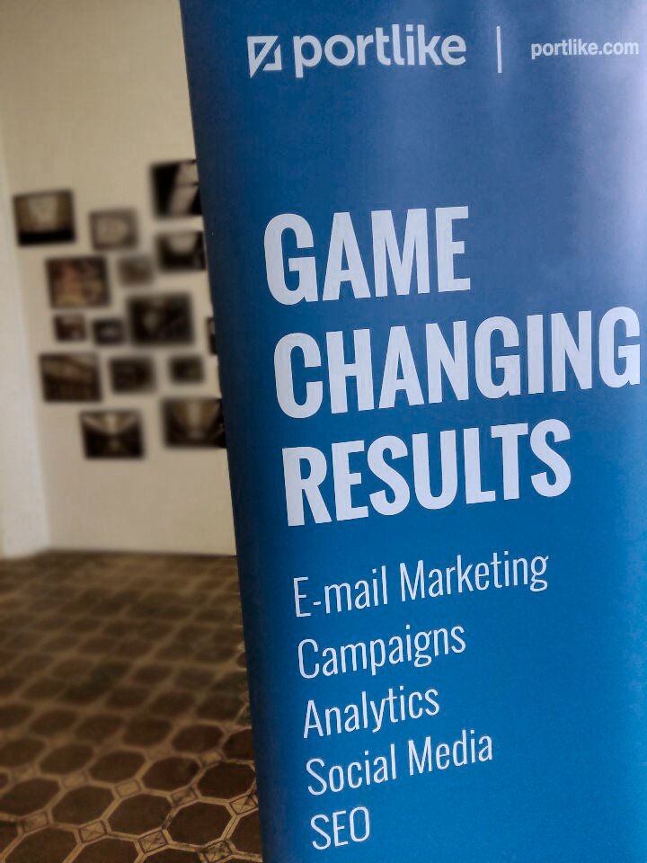 Portlike tweet media