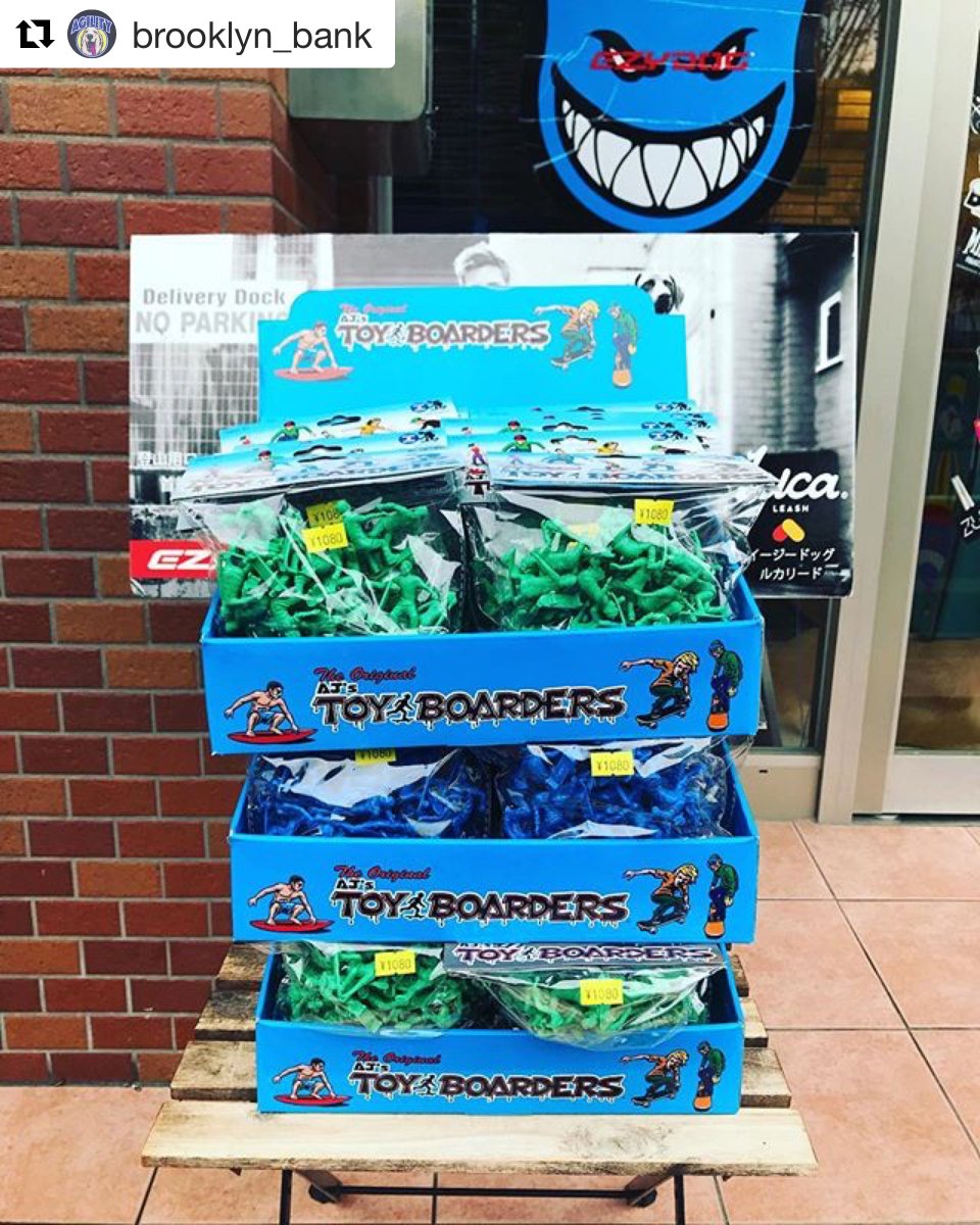 ToyBoarders's tweet photo. Does your #localskateshop carry #toyboarders ? Ask โem to, and if they place an order we will send you some flow! https://t.co/4PgvwEktwt
