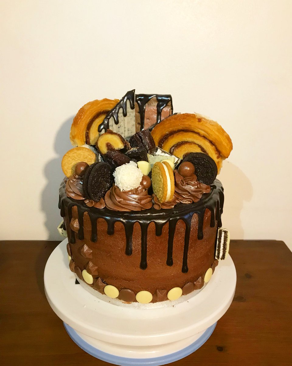EmRoseCakes tweet picture