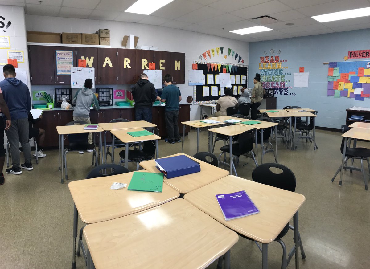 MissDalioWCS's tweet photo. Students teaching students all week! Now for a gallery walk to show off their work! #garywalk #alwayswinningtheday https://t.co/FtwmaivYLC