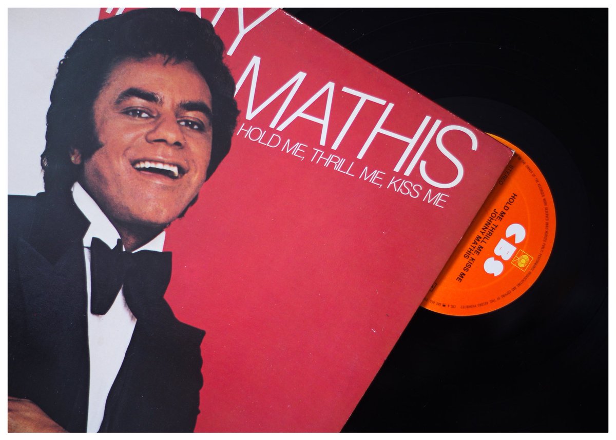 wond75's tweet photo. Thursday vinyl #johnnymathis @MathisJohnny #vintagehifi #cbsrecords #33rpm #stereo #1970s #easylistening #holdmethrillmekissme #mathismusic https://t.co/mgOHZYvVTP