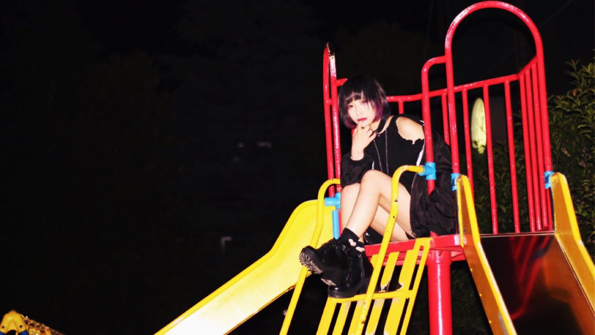xoxleoxox's tweet photo. 18歳あっという間でした。
今日から19歳のわたしです。

また一年よろしくねっっ https://t.co/6RmPI2quYp