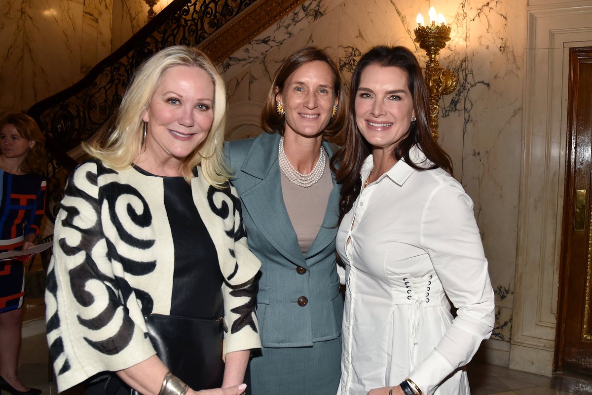 teachingmatters's tweet photo. Thank you to Nina Griscom &amp; @brookeshields for lending your voices &amp; support to our efforts to end education inequality #EarlyReadingMatters https://t.co/XWfbdyhKT2