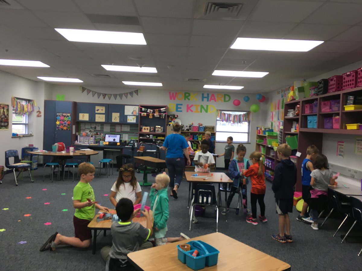 BishopEducates's tweet photo. Learning about cause and effect can be so much fun! #ShepardID https://t.co/HDJ7ISTF5h