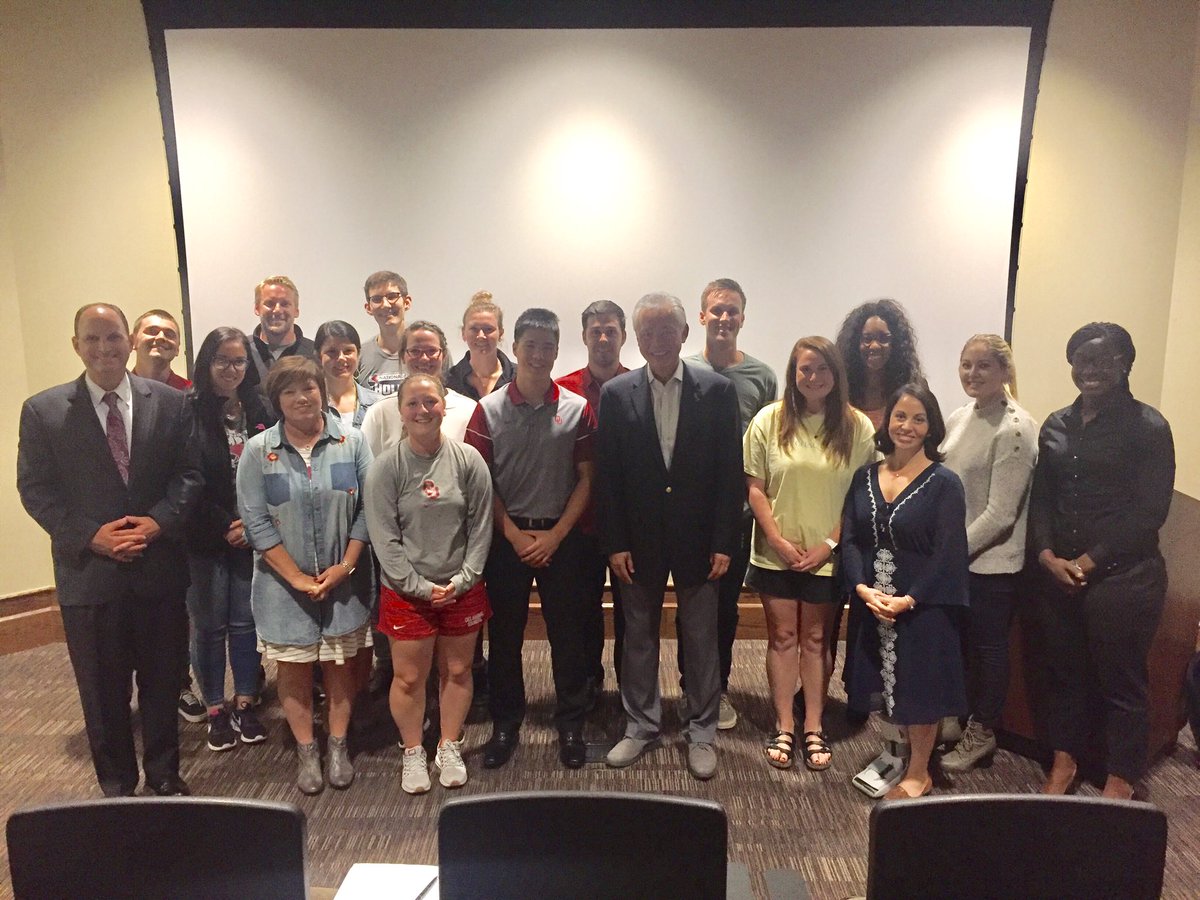 OUAD_Emeritus's tweet photo. Our grateful @OU_IAA graduate class gained great insight/perspective from highly respected sports law expert/author @WongSportsLaw Thx Glenn https://t.co/UV5FAGI0U2