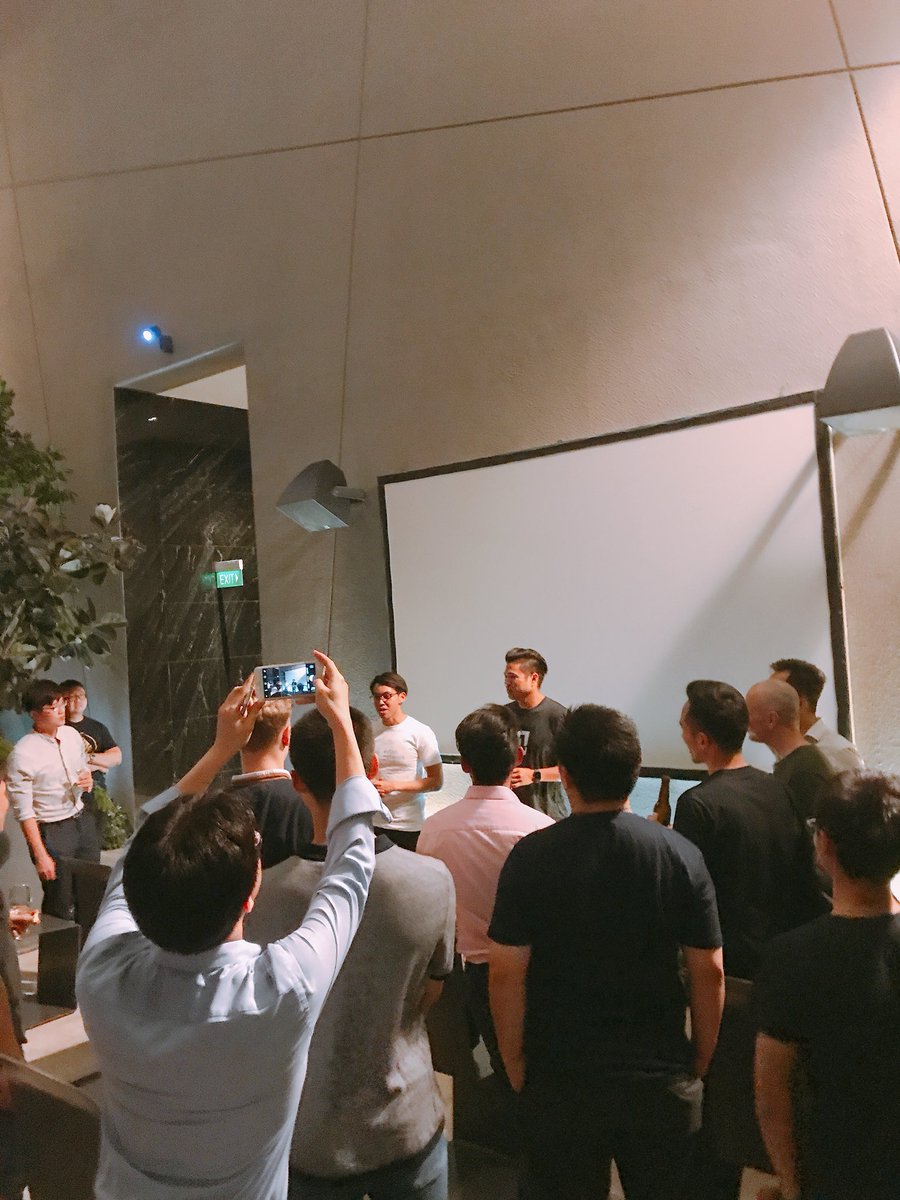 coinmanager_io's tweet photo. Awesome meetup, for @veradittakit from @PanteraCapital . Thanks for inviting us, @KyberNetwork ! And it was nice to meet Blockchainers in SG https://t.co/CxXaFEV3Ds