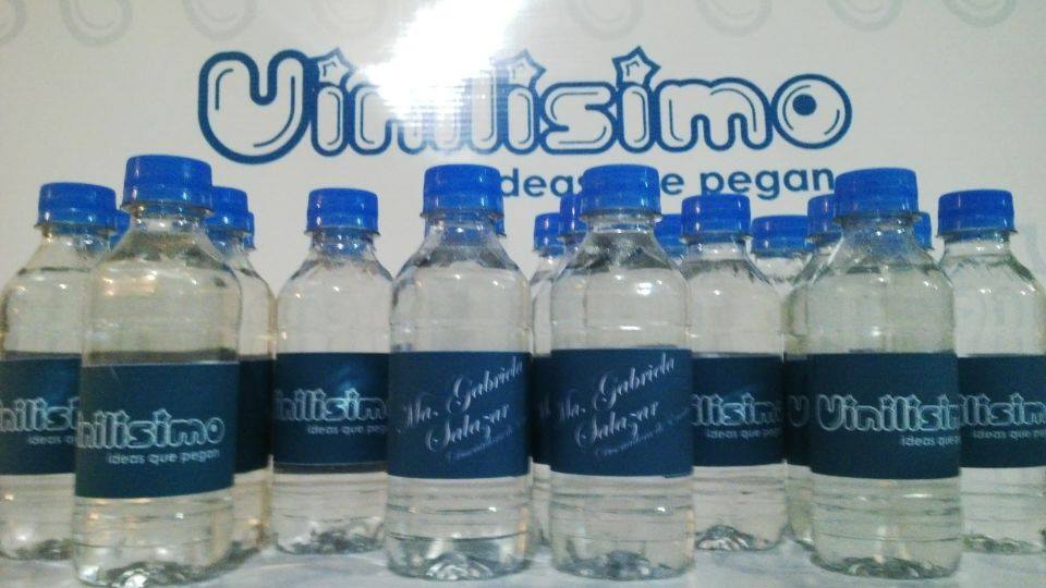 vinilisimo's tweet photo. Botellas de agua personalizadas. Entrega a domicilio en Quito. Cotizalas en whatsapp 0999961068 https://t.co/OezN1MfWkp