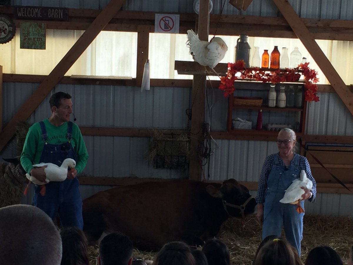 MrsRuterbusch's tweet photo. So much to learn about farm animals #TroyUnion https://t.co/3bZdL3r9vw