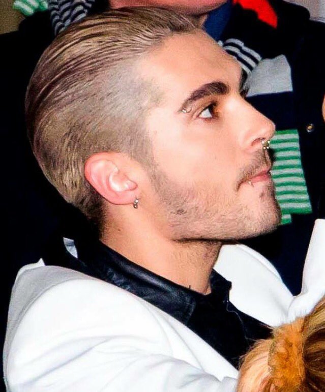 rockermaus81's tweet photo. Bill voll konzentriert am filmen...🎥😊
Bill completely focused on filming...🎥😊
#billkaulitz #amfilmen #onfilming #completelyfocused https://t.co/8zD3Mo9HFK