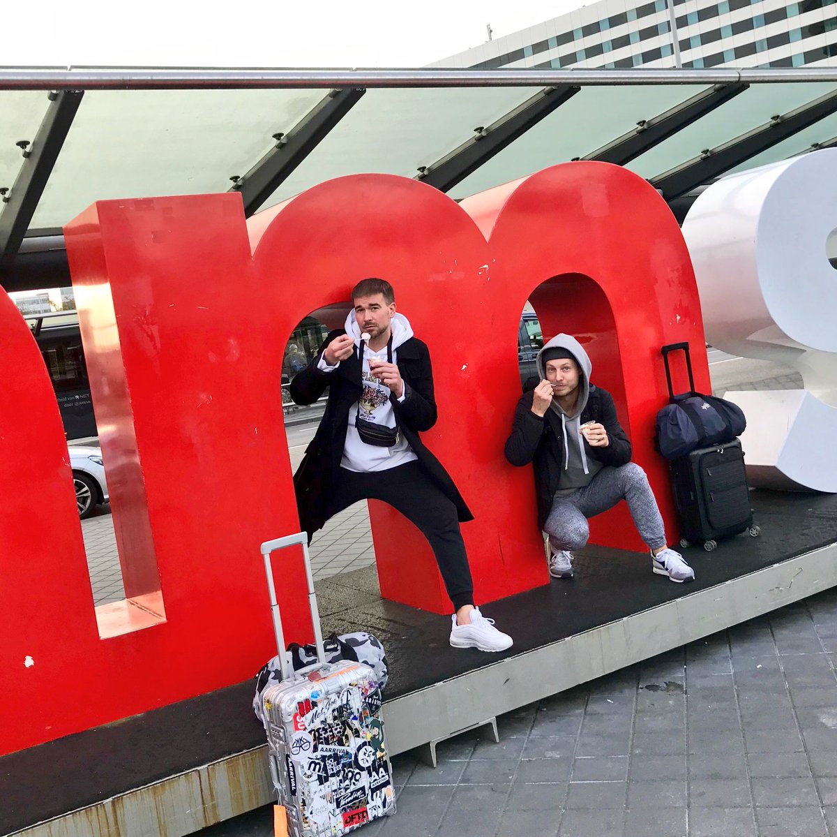 matjoemusic's tweet photo. Here we go.π¦π¨ #matjoemusic #ade #amsterdam https://t.co/v5jkCtYT2H