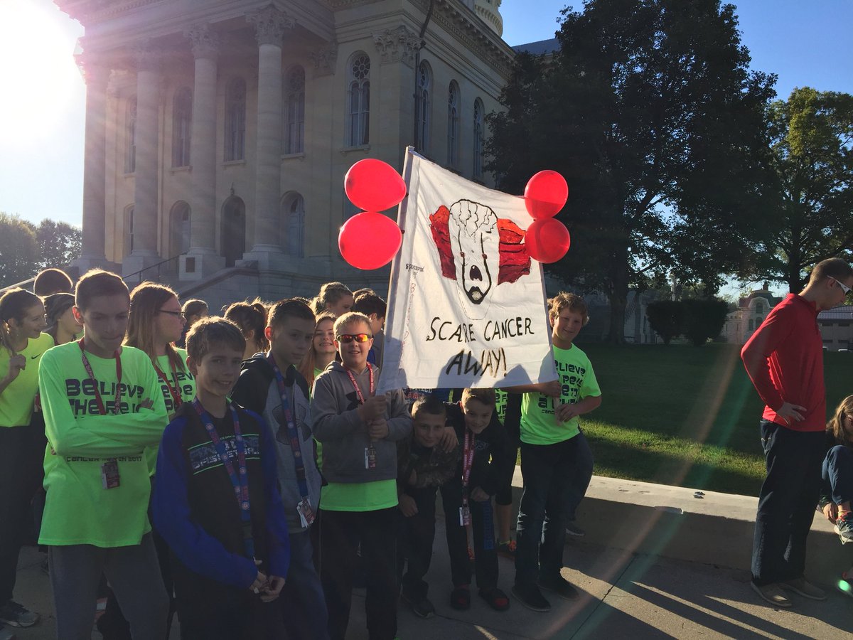 mrstroutwine's tweet photo. CMS Cancer March 2017
#WeAreCarlinville  #WeAreCarlinvilleMS https://t.co/TU0Fw1fTBt