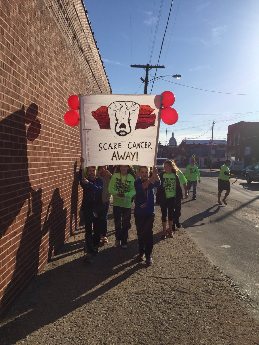 mrstroutwine's tweet photo. CMS Cancer March 2017
#WeAreCarlinville  #WeAreCarlinvilleMS https://t.co/TU0Fw1fTBt