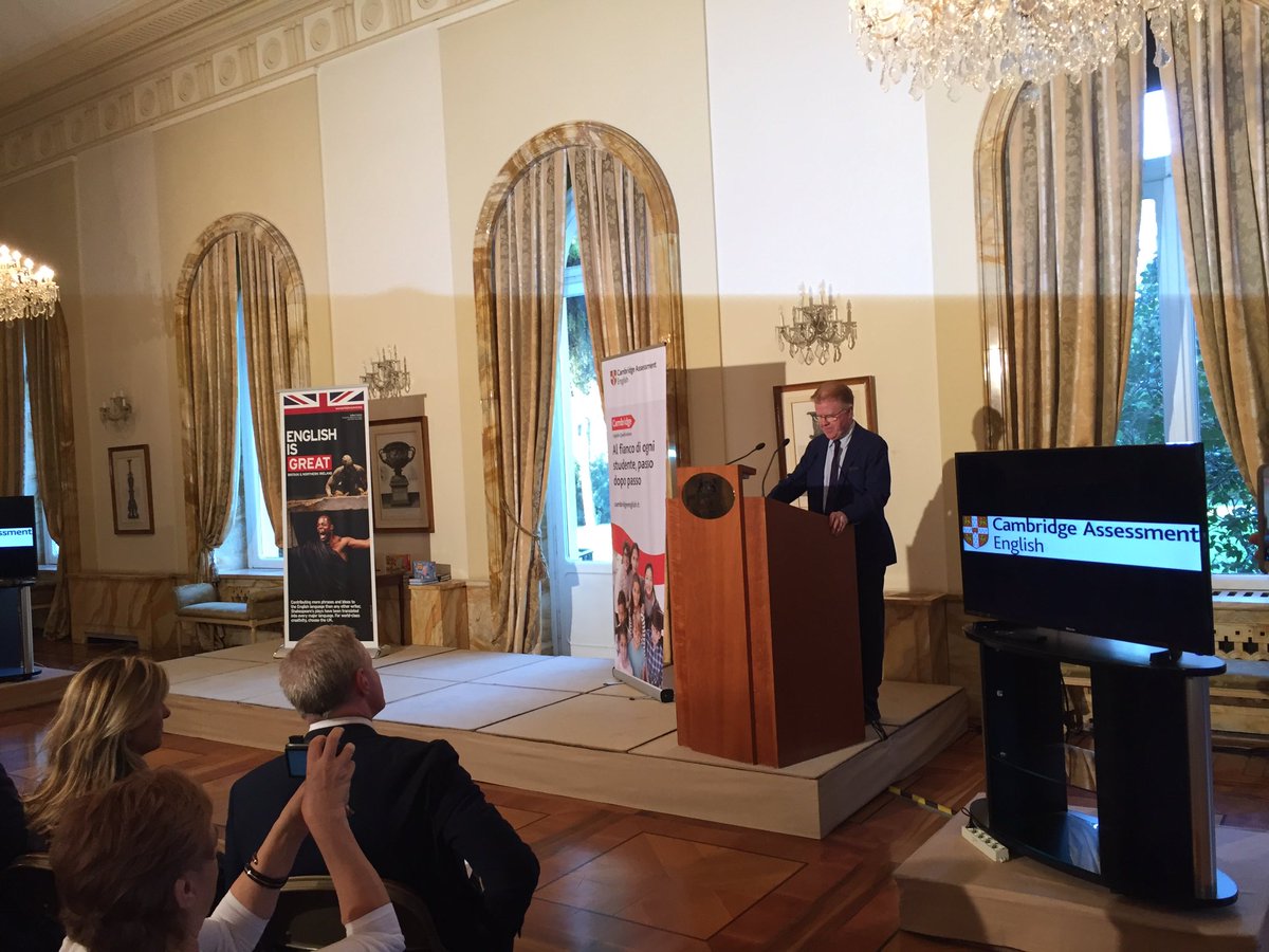 UKinItalia's tweet photo. Un grande onore ospitare oggi i 12 giovanissimi vincitori del concorso #Kangourou della lingua inglese. Well done!!! @CambridgeEng #Aisli https://t.co/tnqa4HEtYS