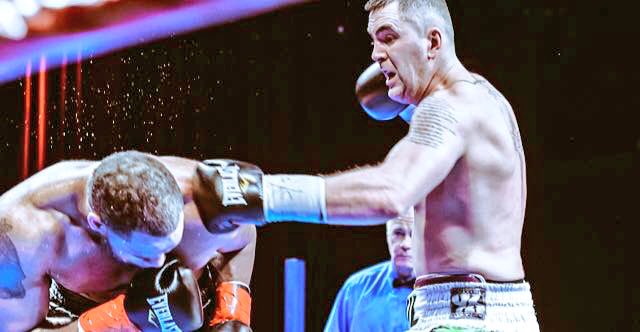 thebu11runner's tweet photo. IRISH HEAVY PROSPECT
Niall Kennedy is slipping under the radar of thousands of British #boxing fans. 9-0 with some serious ability.
#Ireland https://t.co/LQeTtXUIc3