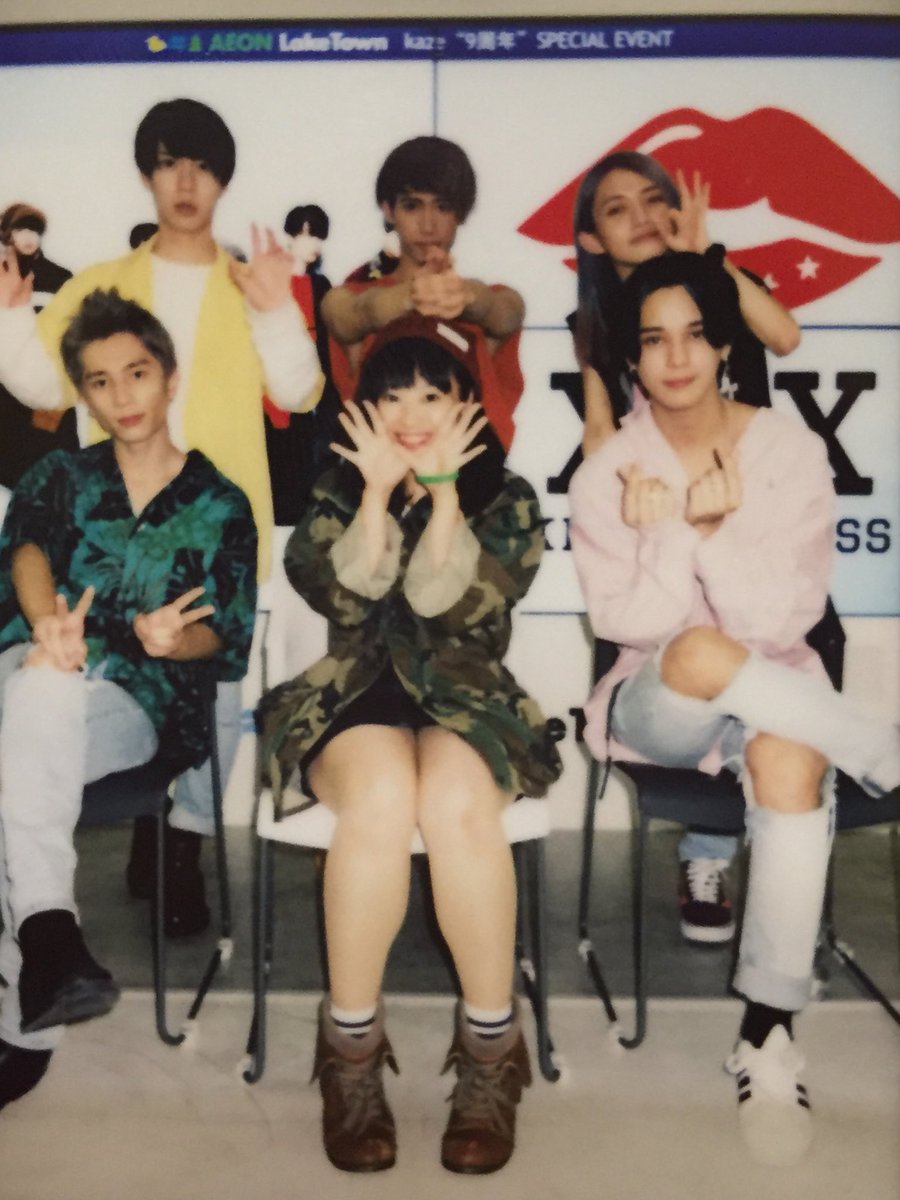 XOX_tuuuu0107's tweet photo. XOX💋木津つばさ
普段は保育園で先生やってます👦👧📛
関東のイベント、ライブに参戦\★/
誰でもフォローお待ちしてます🙏🎀✨

#アンキスさんと繋がりたい https://t.co/GKj2Z0a7pY