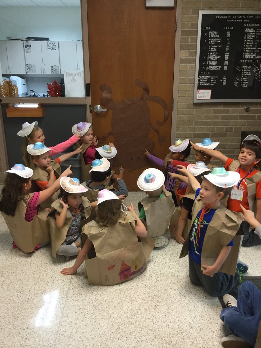 MrsGoetzKinder's tweet photo. Going on a safari like Superkid Alf.  #superkidsreading @ZanerBloser @WausauFranklin @WausauSchDist #teach4me https://t.co/9hccVPMjhU
