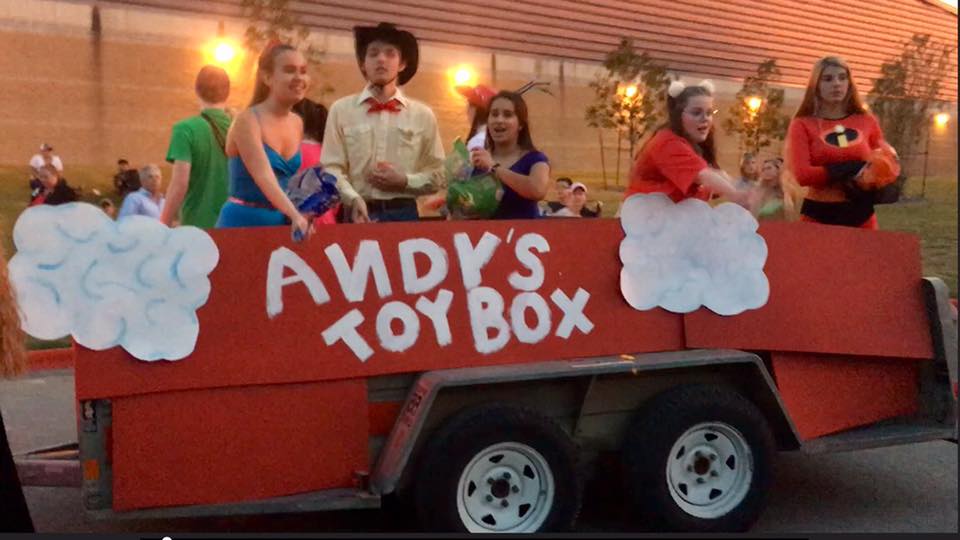 LT Theatre representing at HOCO parade! <a href="/LTFineArts/">LTISD Fine Arts</a> <a href="/ltisdschools/">ltisdschools</a>