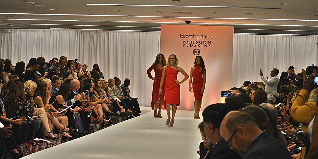Sharonnnn4's tweet photo. Photos/article on #redskinsrunway @RedskinsCR @Bloomingdales #Tysons 
https://t.co/GRSndnxfIt @LoudounTribune #HTTR https://t.co/9Ts3TkiM44