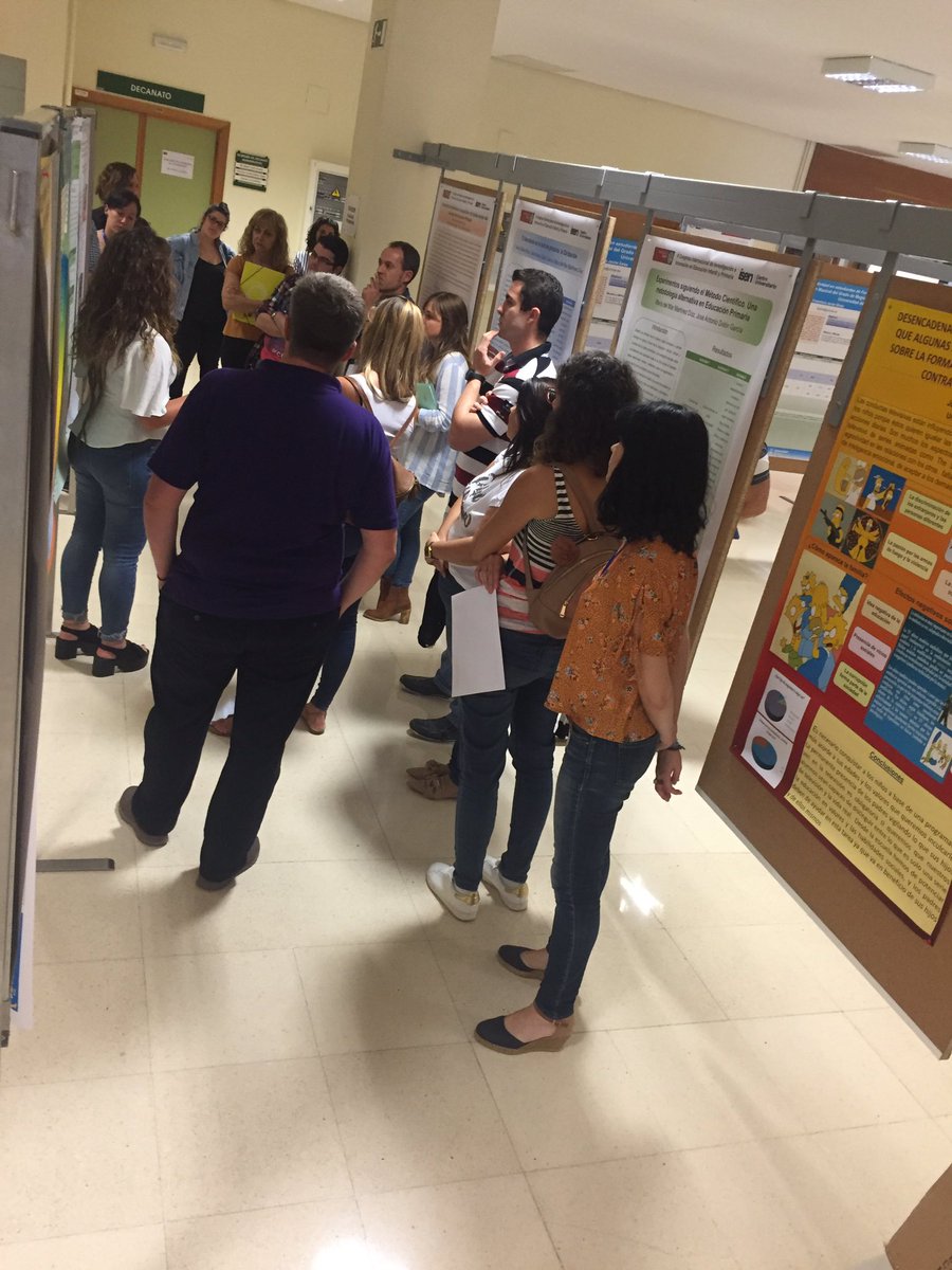 coni3p2015's tweet photo. Sesión de pósteres de ayer #Vcongreso #investigación #innovación https://t.co/FxLWOu1zIu
